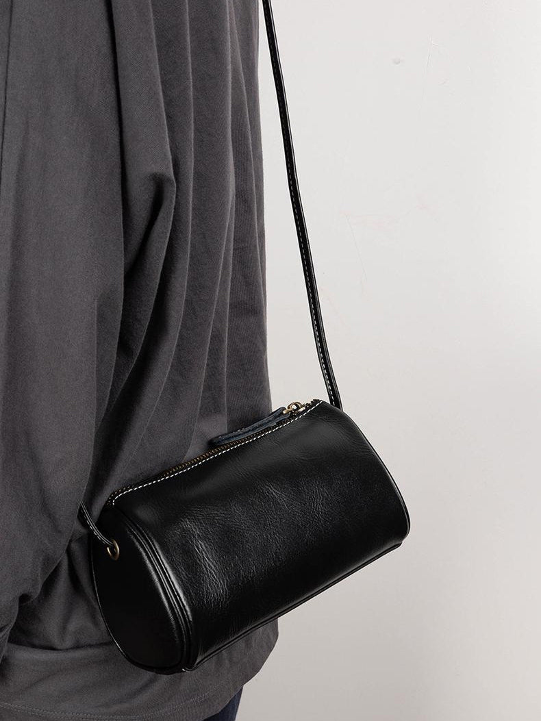 Vintage cylindrical leather shoulder bag in 4 colors