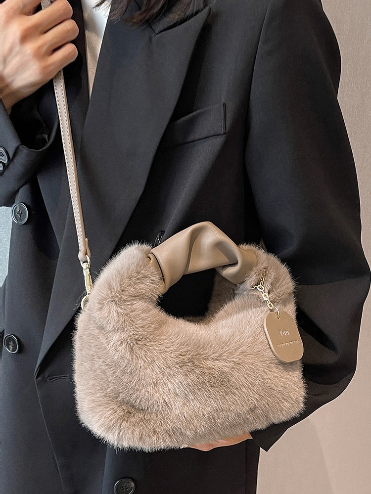 2WAYもこもこファーミニショルダーバッグ　4色入