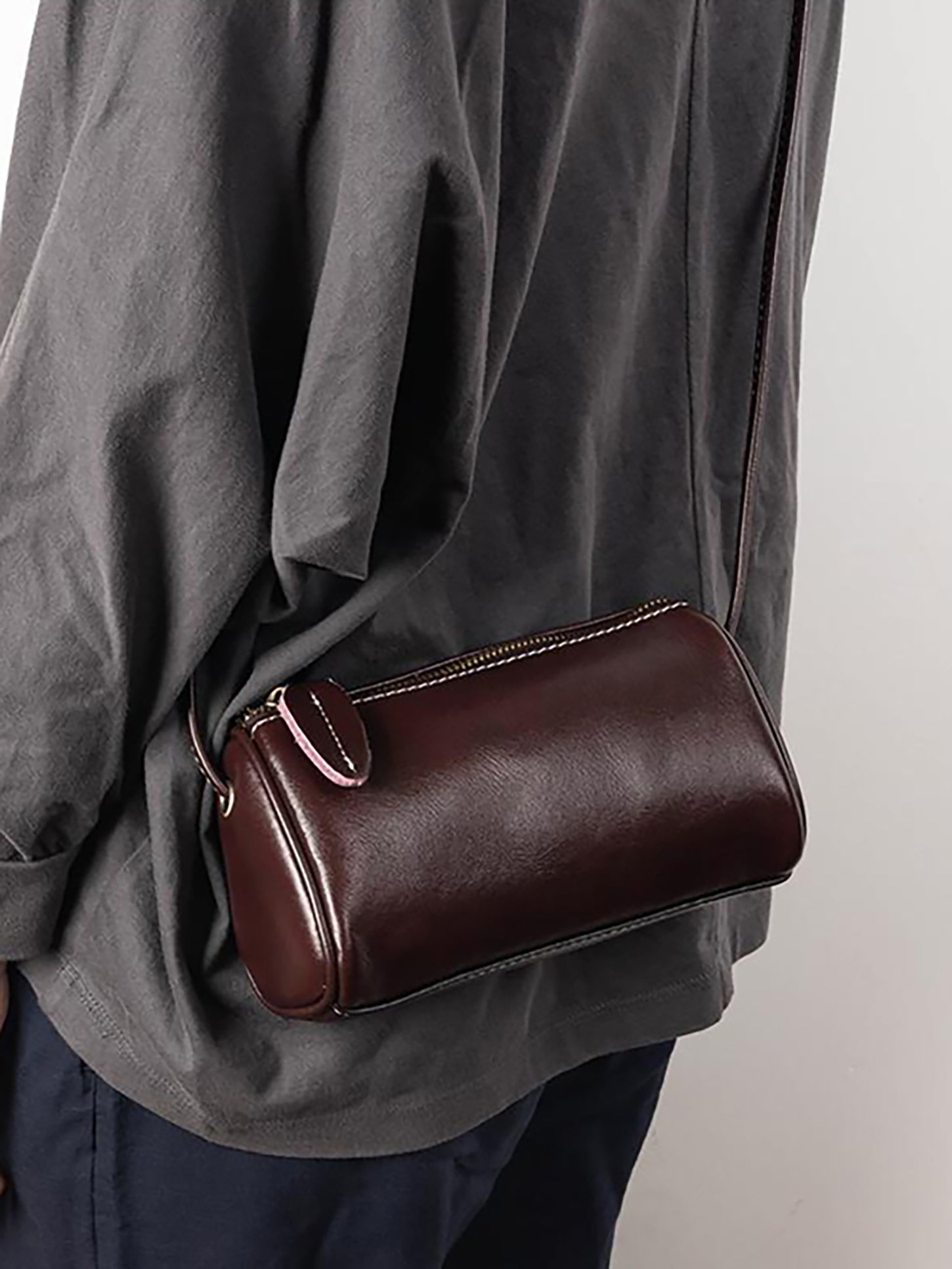 ヴィンテージ円筒形レザーショルダーバッグ　4色入 - SonderSable