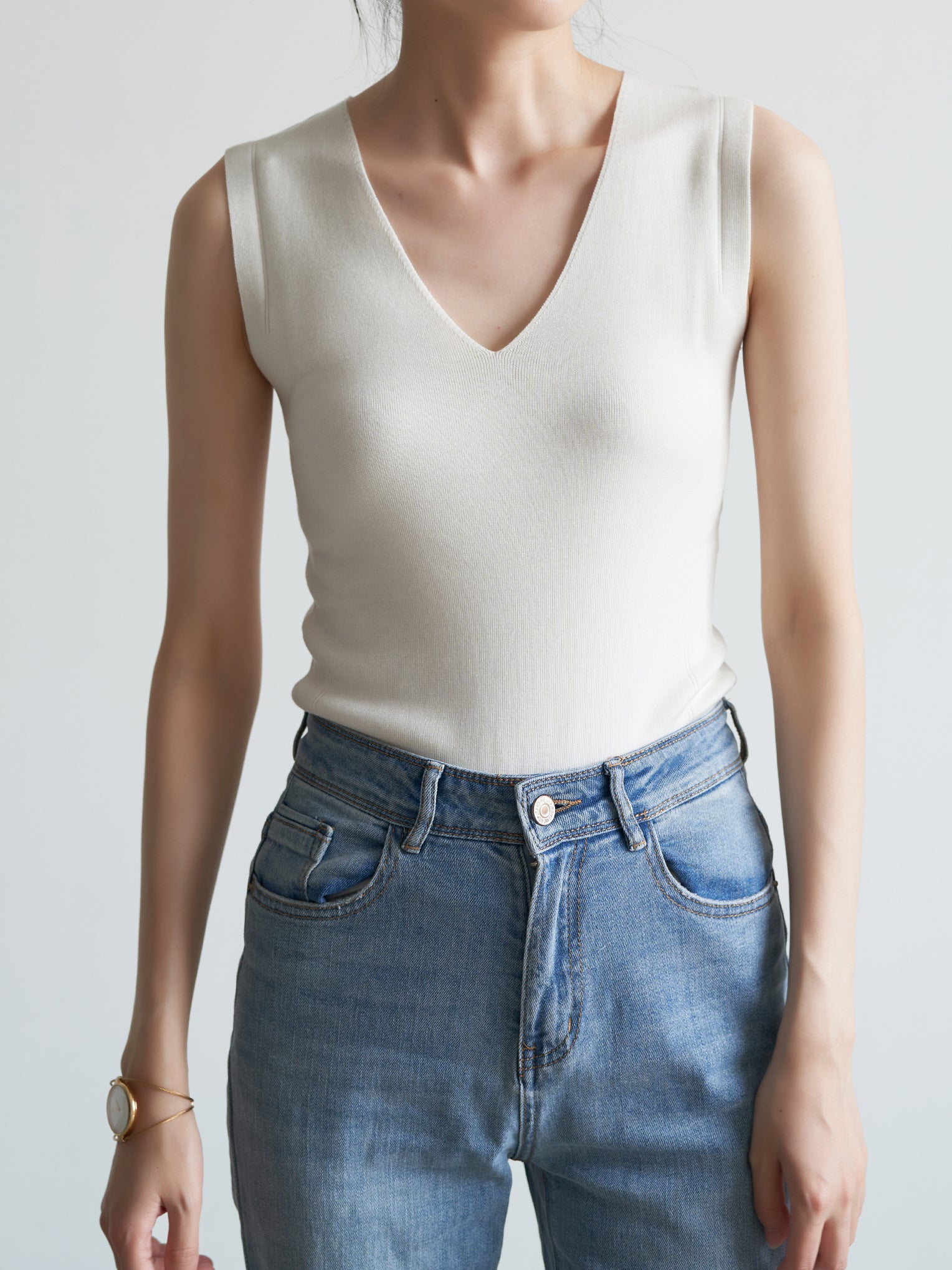 V-neck simple knit tank top in 5 colors