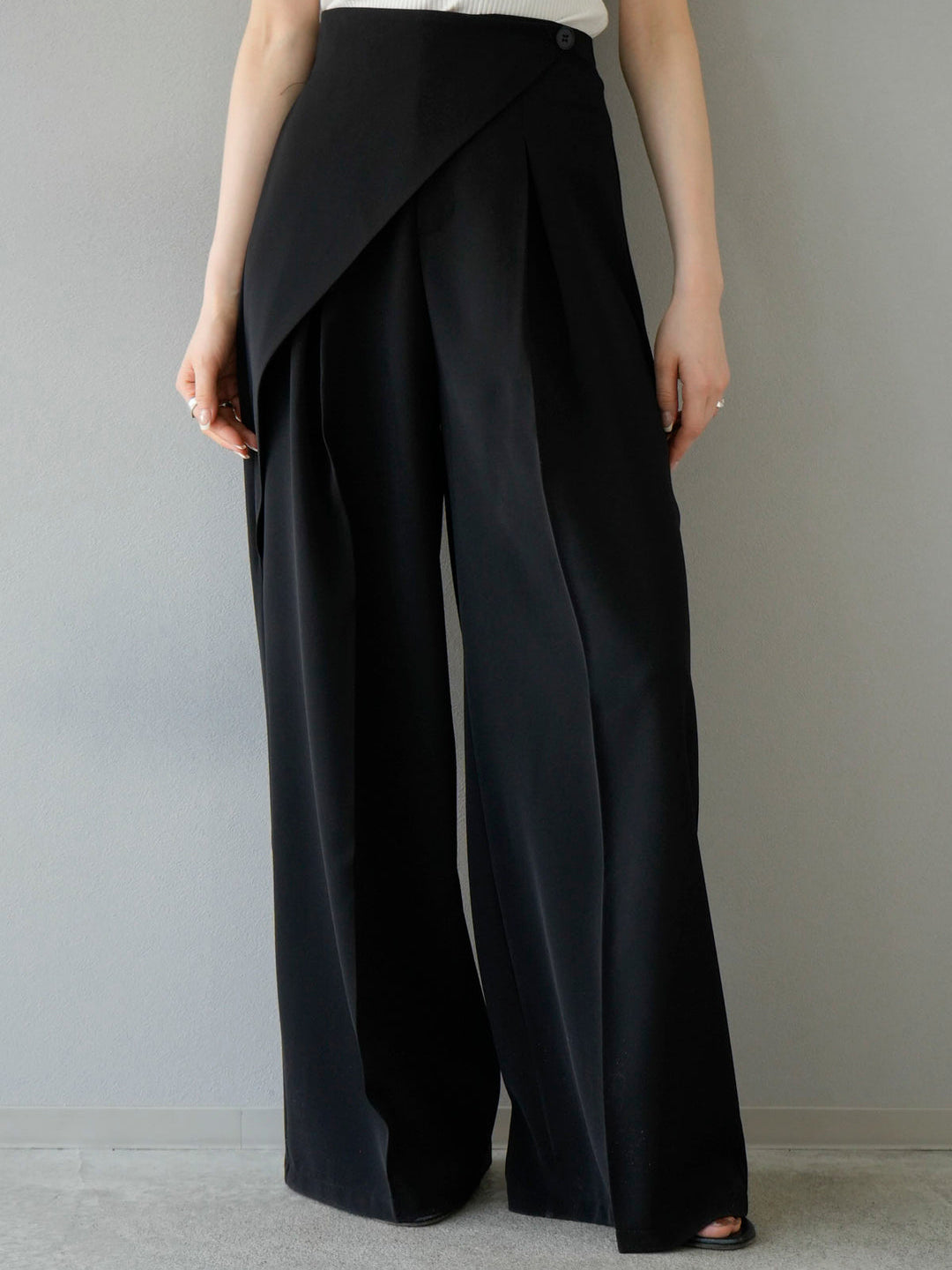 Wrap wide pants in 2 colors