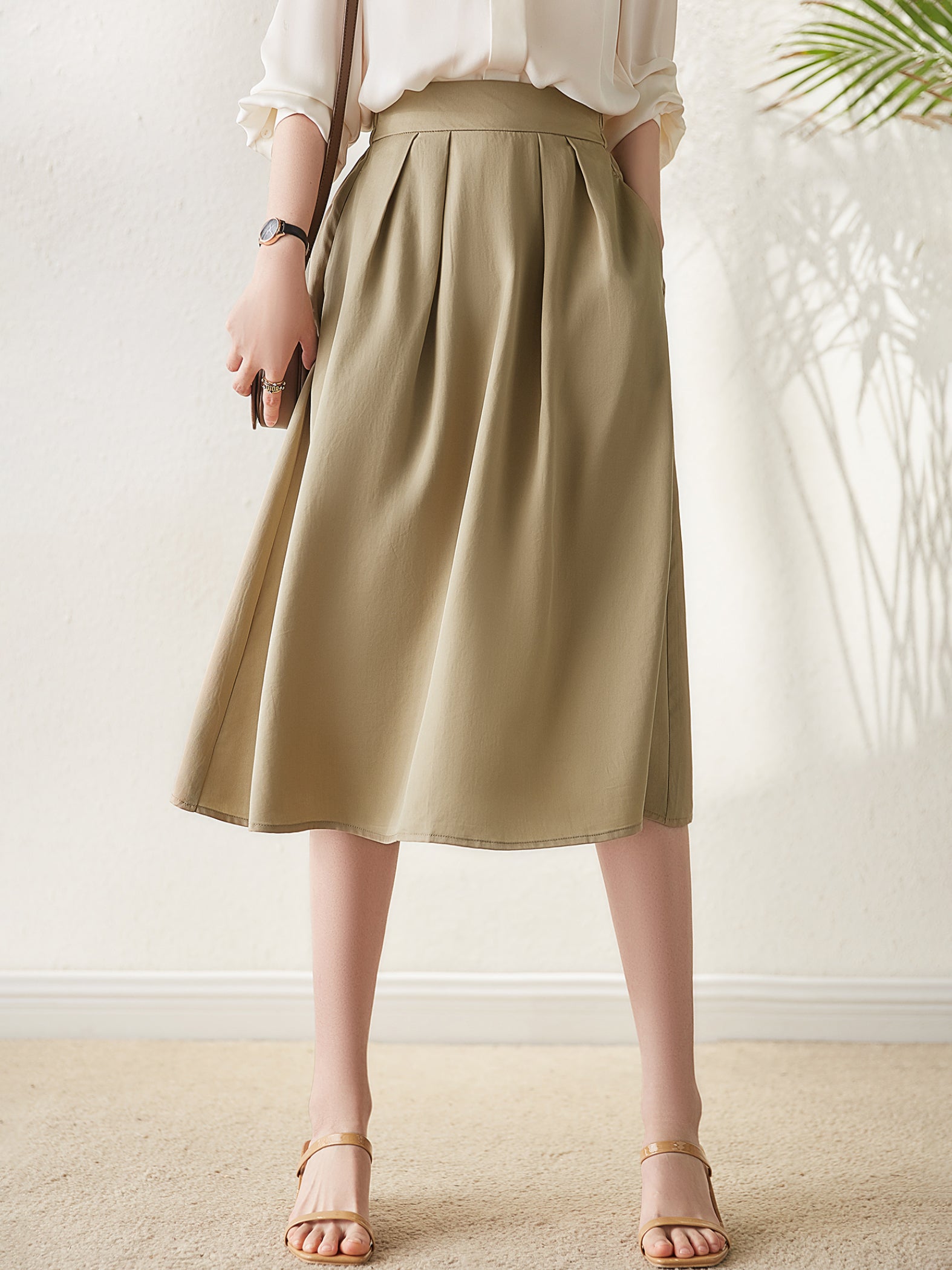 Tuck inflatable skirt in 3 colors