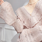 <先行公開>Vネックフリルデザインメッシュニット　2色入 - SonderSable