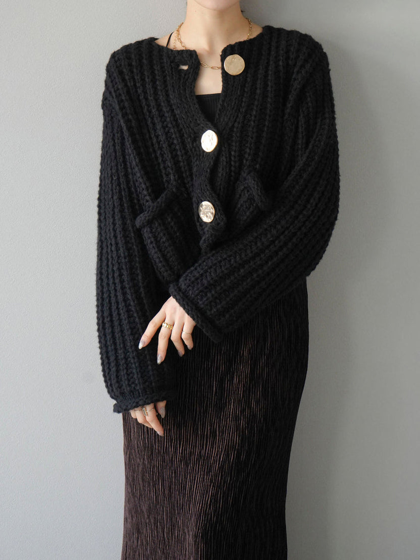 Metal plate button low knit cardigan in 3 colors