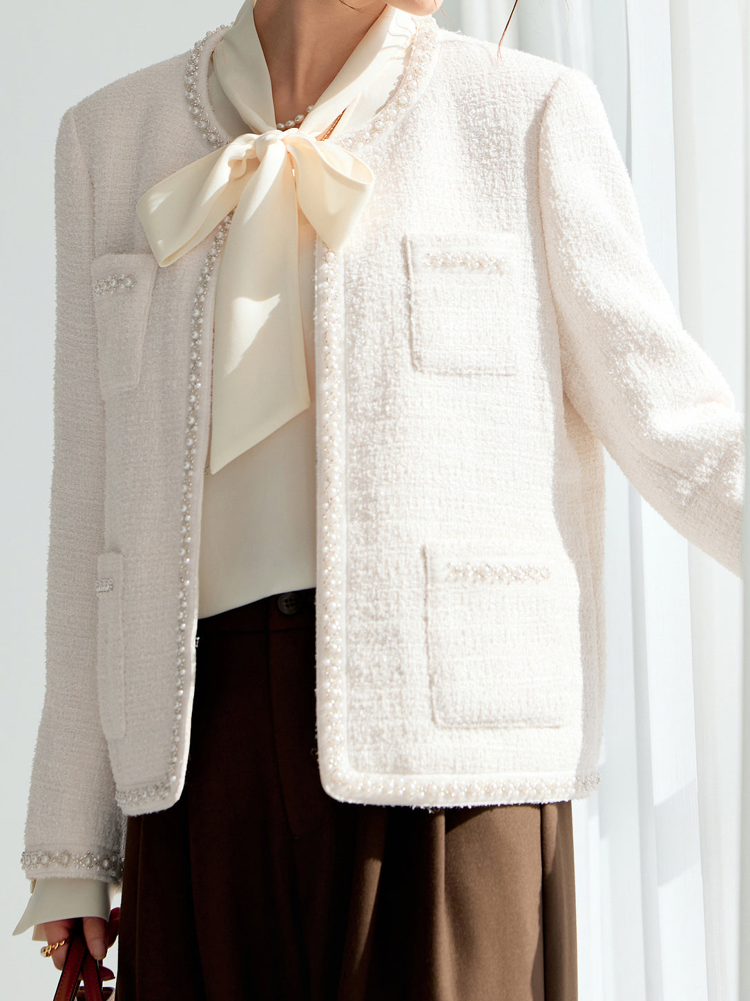 Elegant collarless tweed jacket in 2 colors