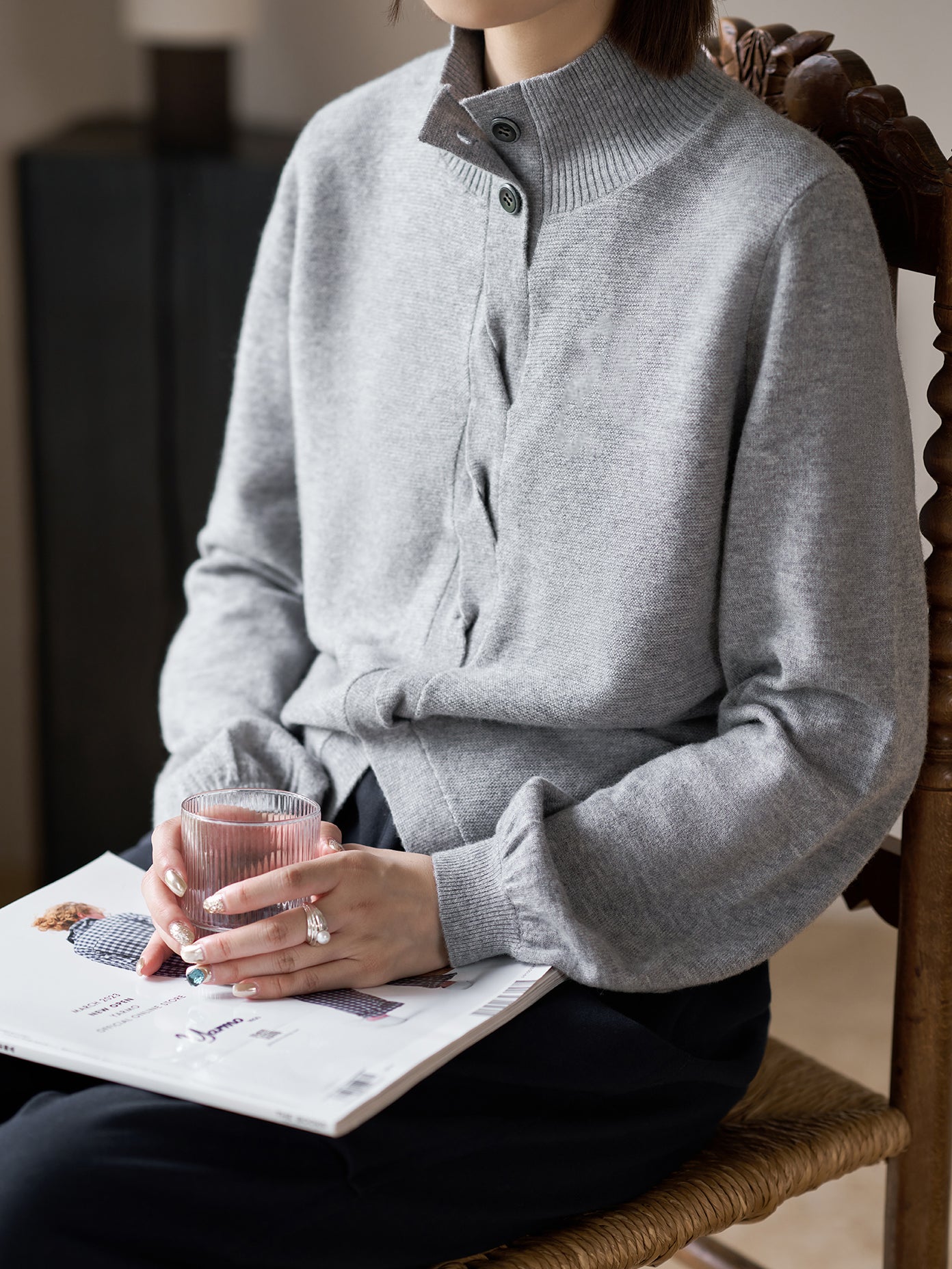 High-neck knot design knitwear in 3 colors