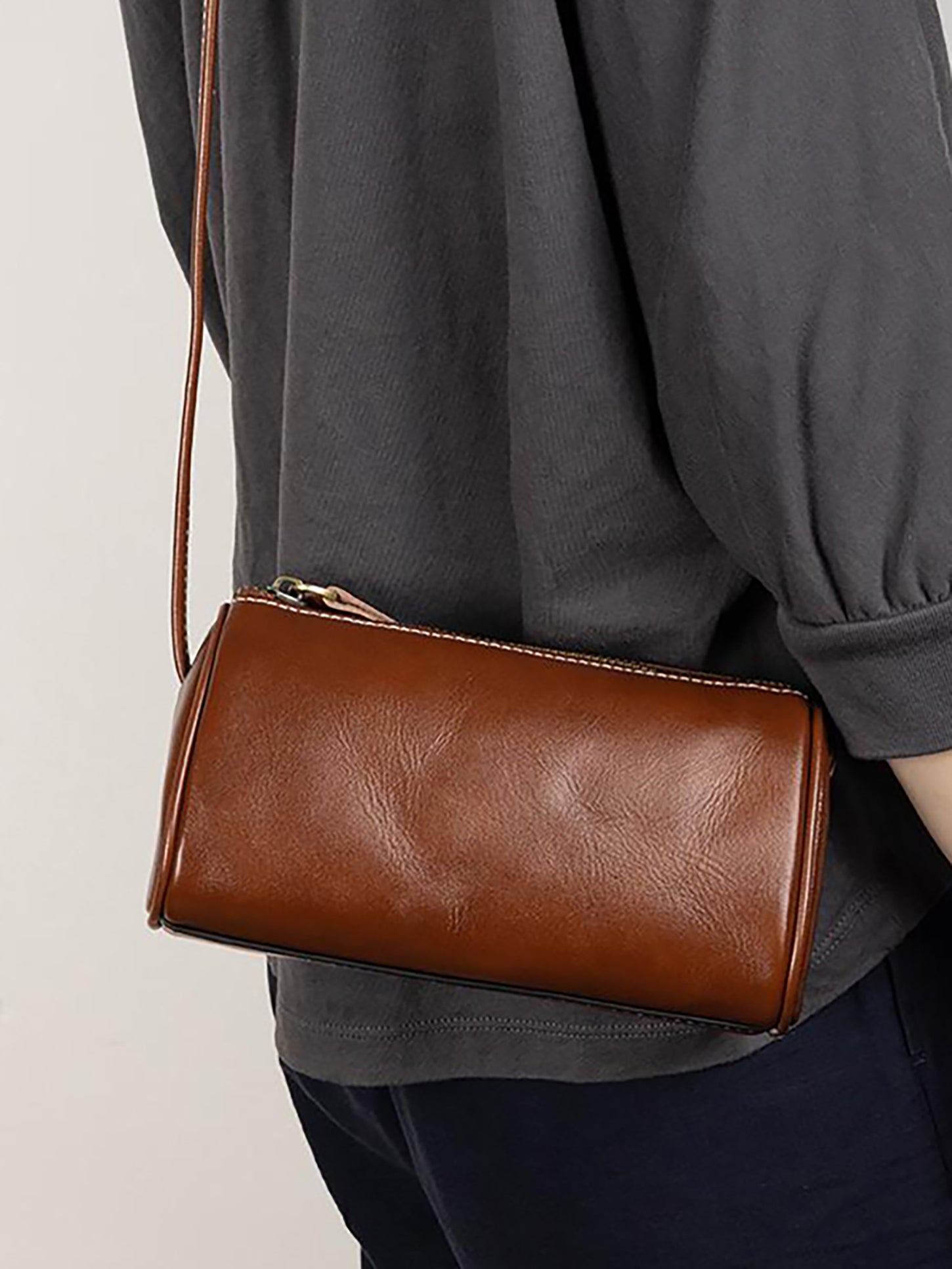 ヴィンテージ円筒形レザーショルダーバッグ　4色入 - SonderSable