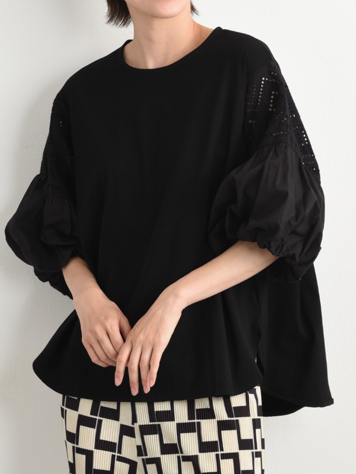 Volume blouse with cutwork lace sleeves, 2 colors