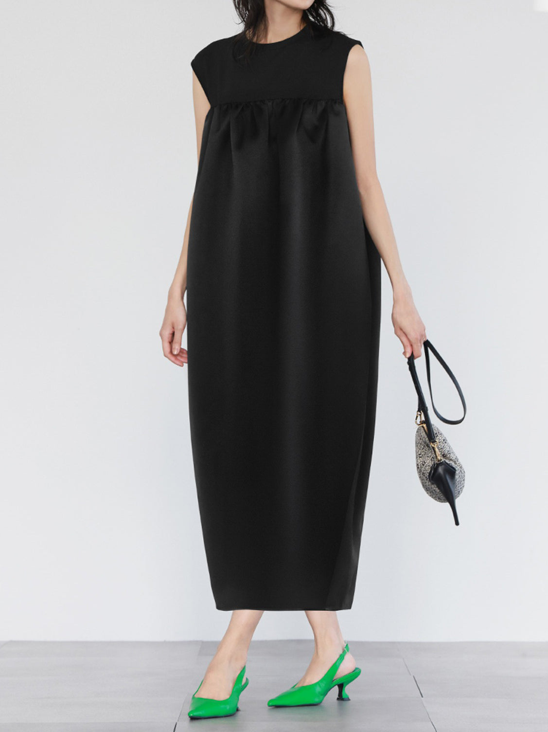 Mixed material docking long cocoon dress in 2 colors