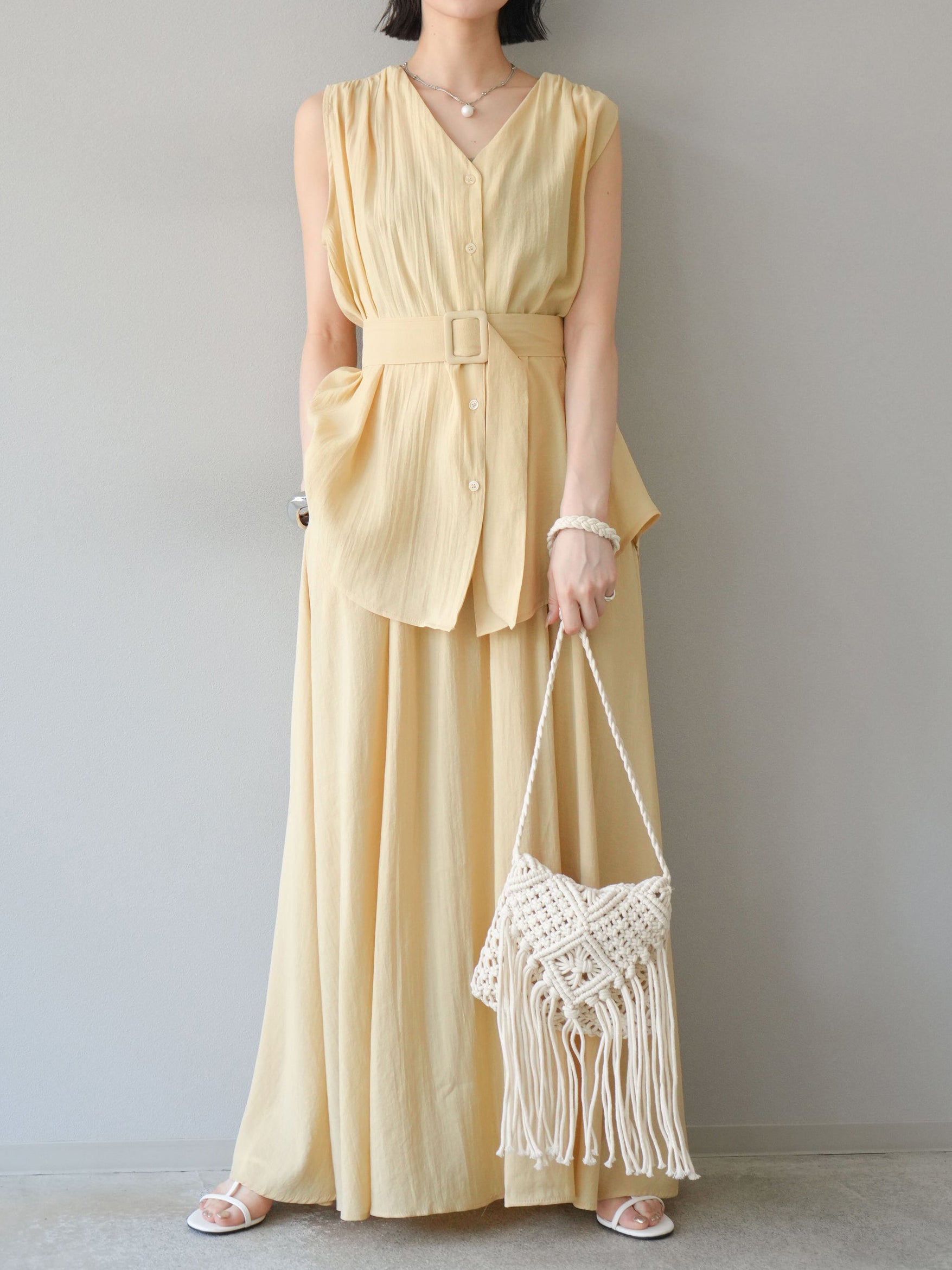 Belted sleeveless blouse + flared skirt set (2 colors)