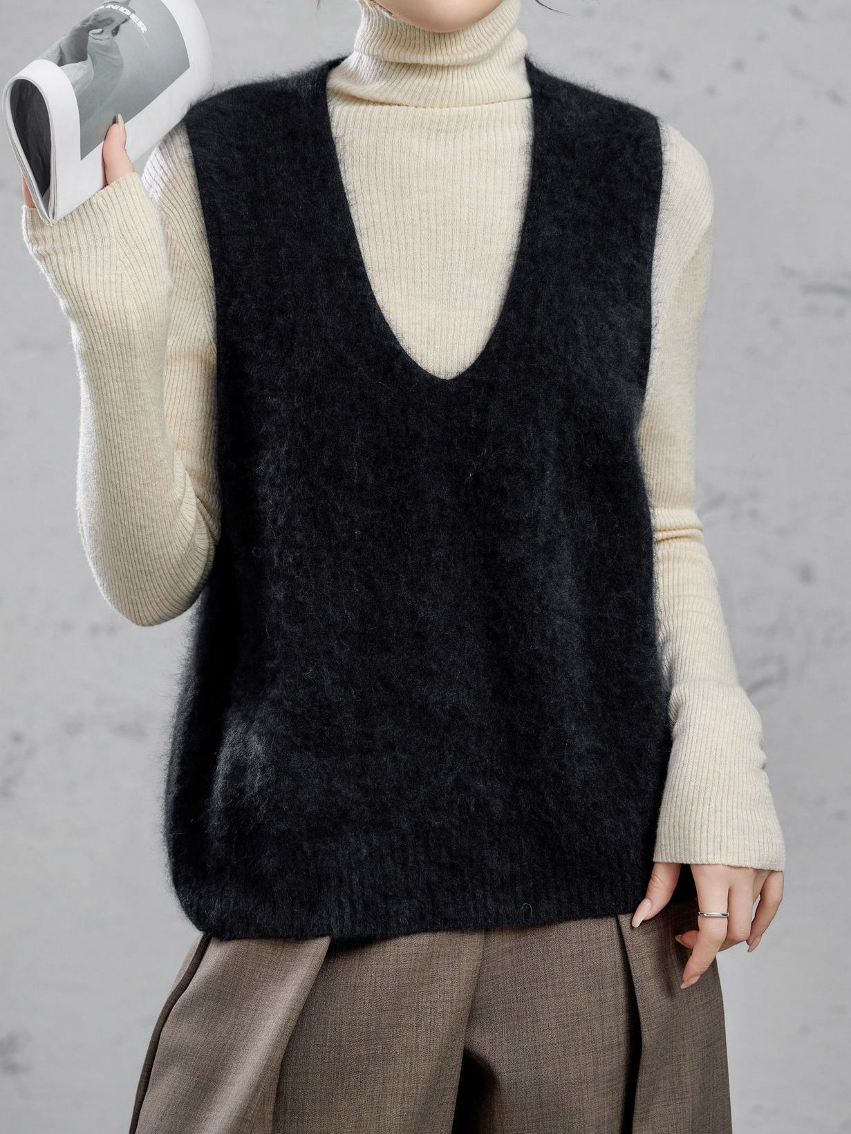 Deep V-neck feather yarn short vest (6 colors)