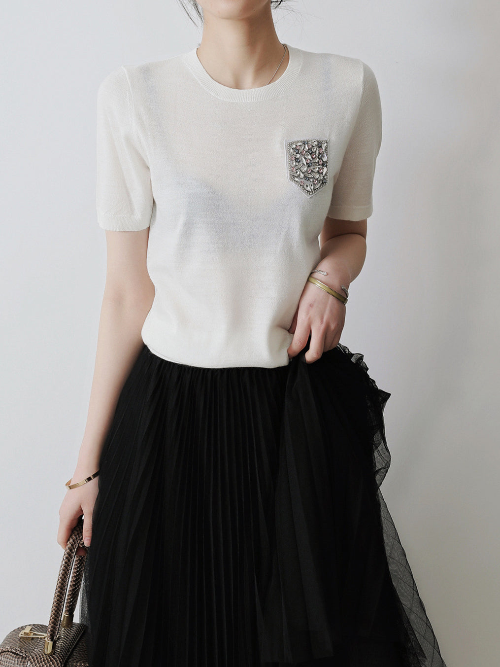 Home base-shaped beaded short-sleeve knitwear in 2 colors