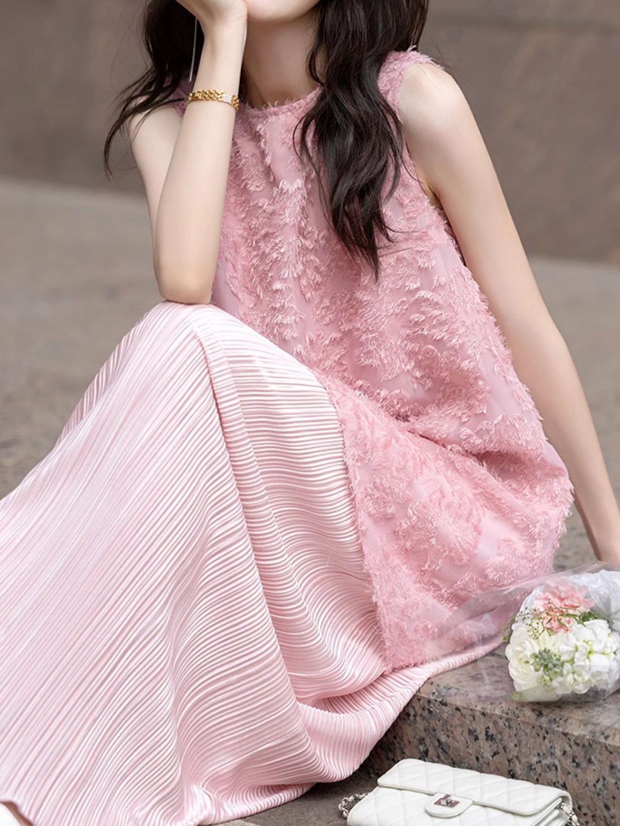 Mixed material flower jacquard pleated tank dress in 2 colors