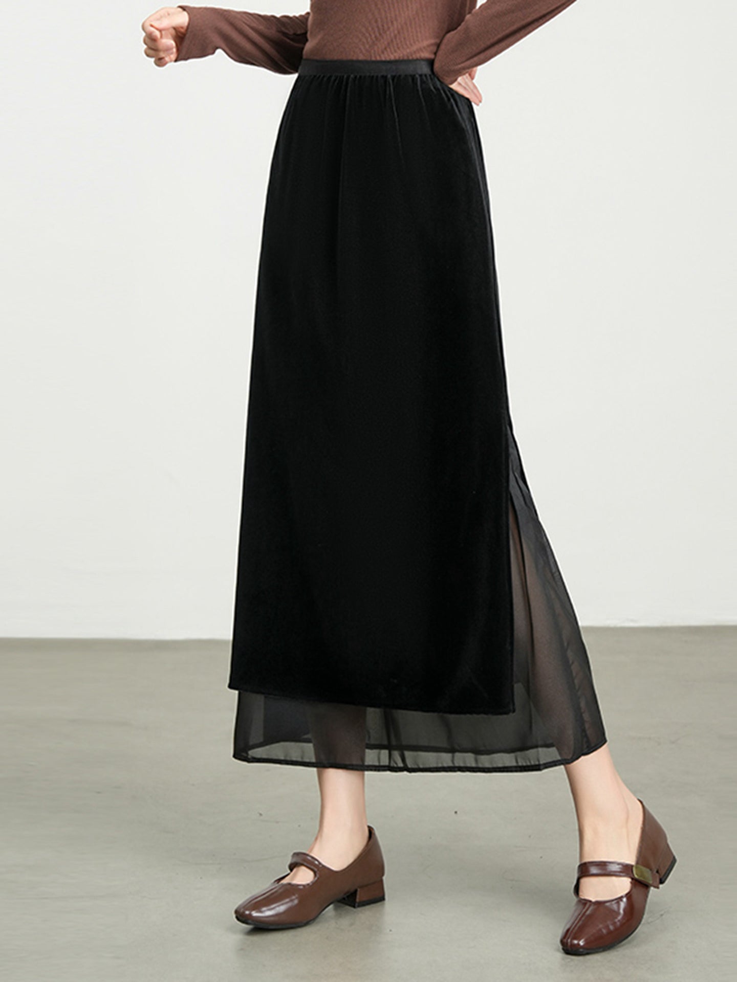 Tulle Docking Side Slit Velvet Skirt (2 Colors)