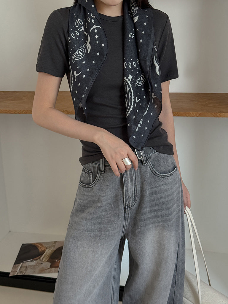 エスニックスカーフ付ベーシックTシャツ