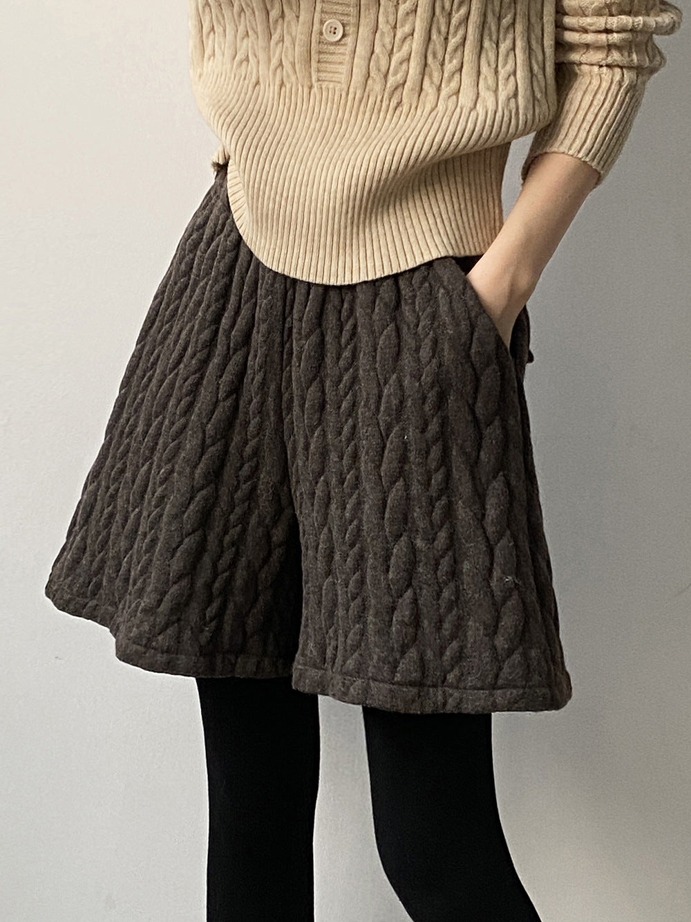 Cable knit shorts (2 colors)