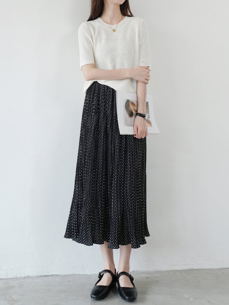 Dot pleated skirt in 2 colors