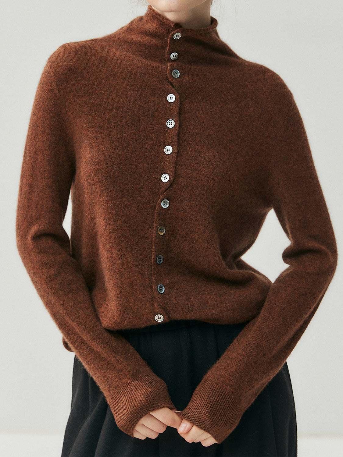 2-way high-neck button knit (front and back) in 4 colors