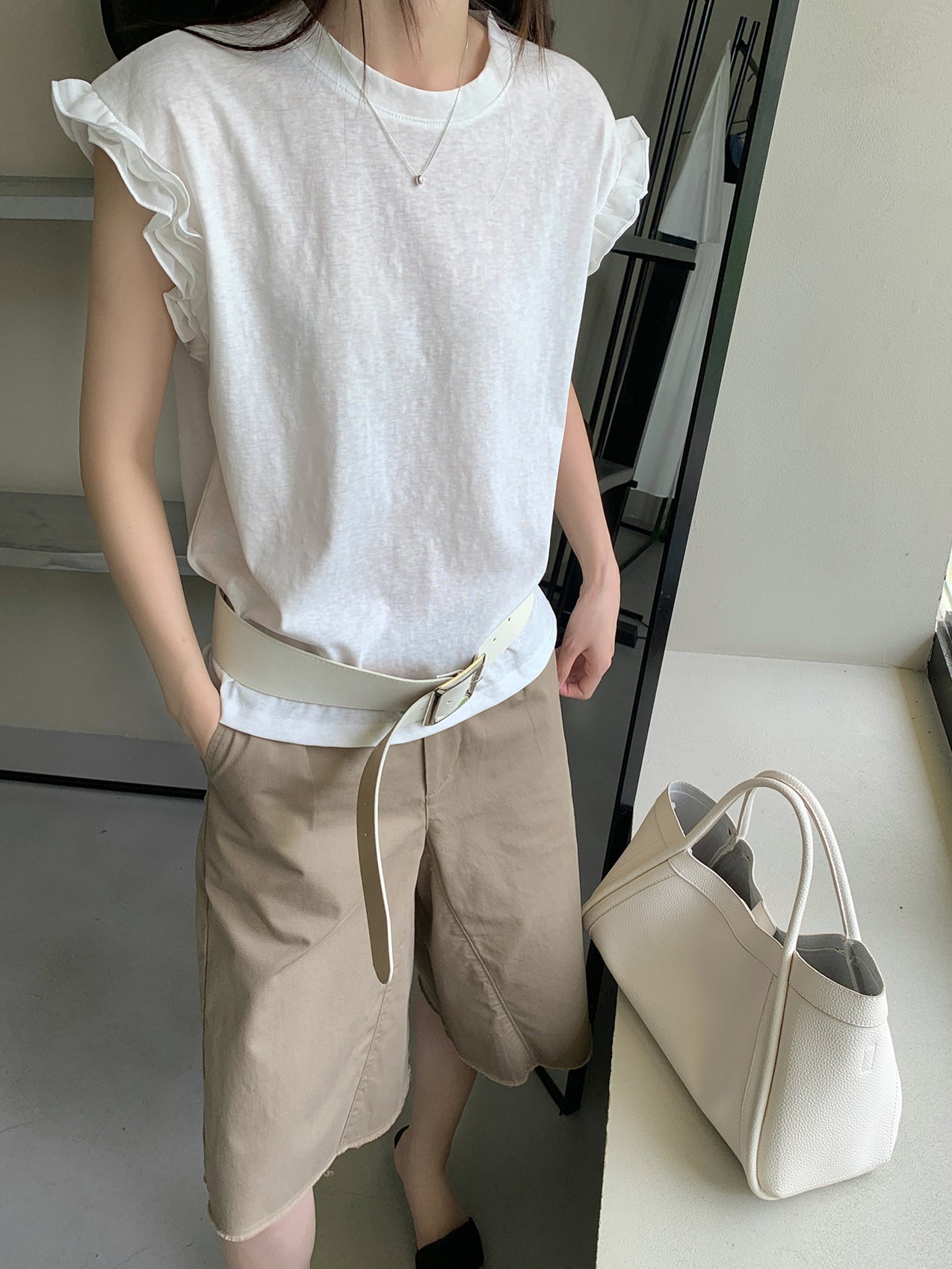 異素材フリル袖クルーネックTシャツ