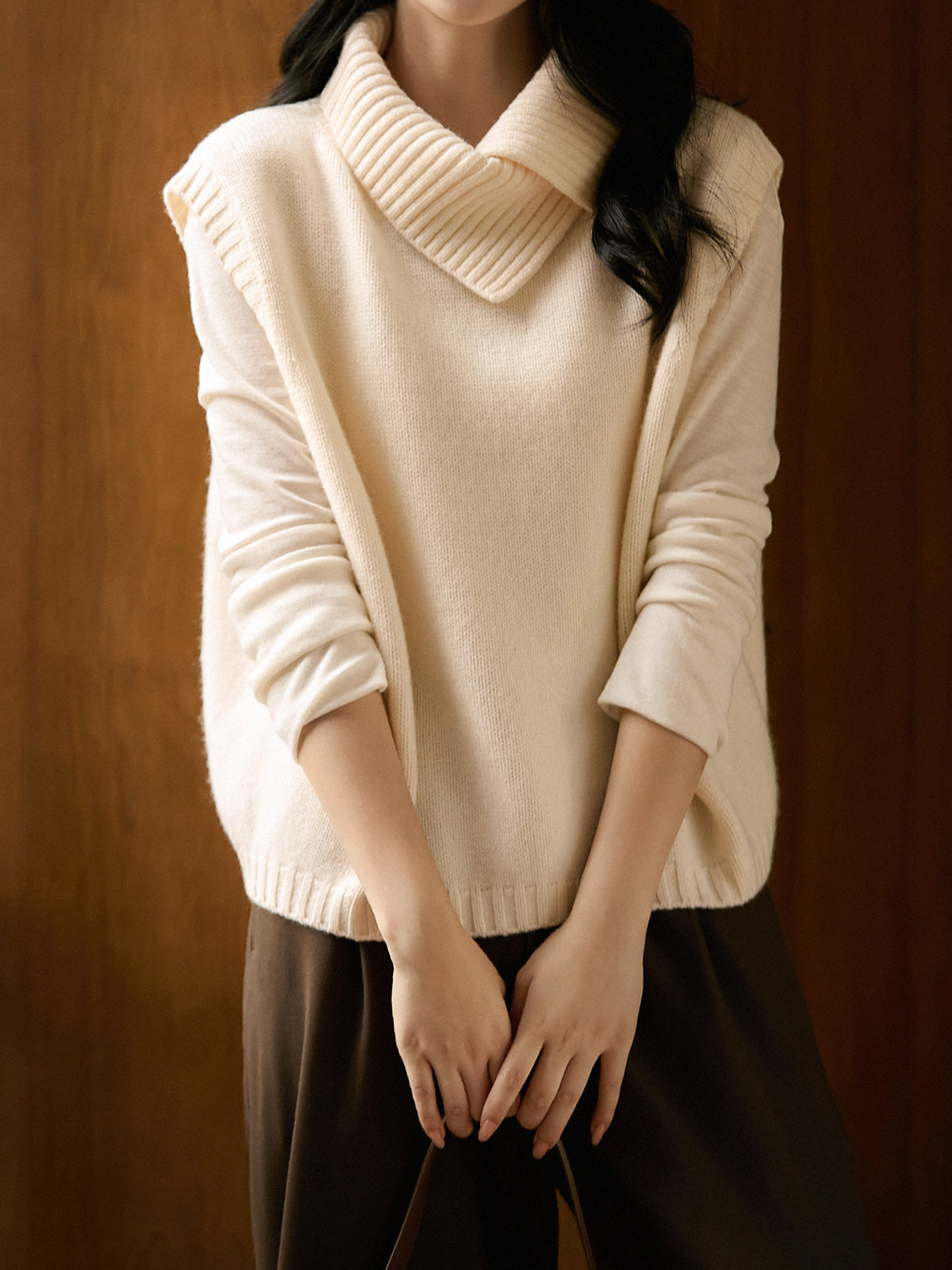 タートルネックノースリーブニットベスト　2色入