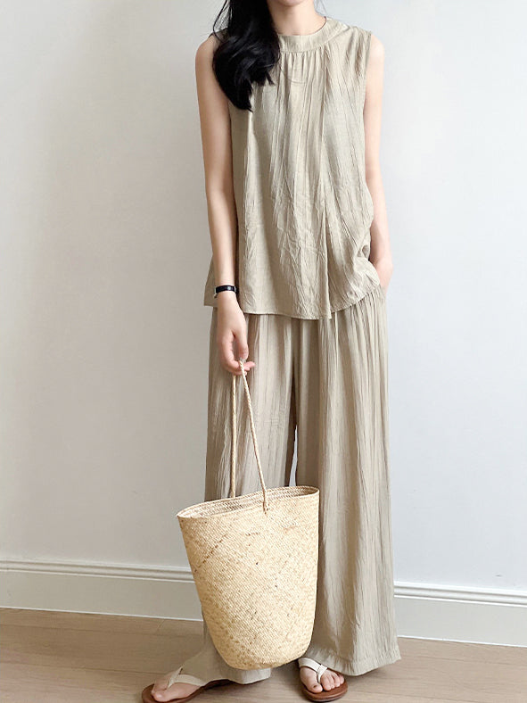 Wrinkled sleeveless blouse and wide pants set (2 colors)