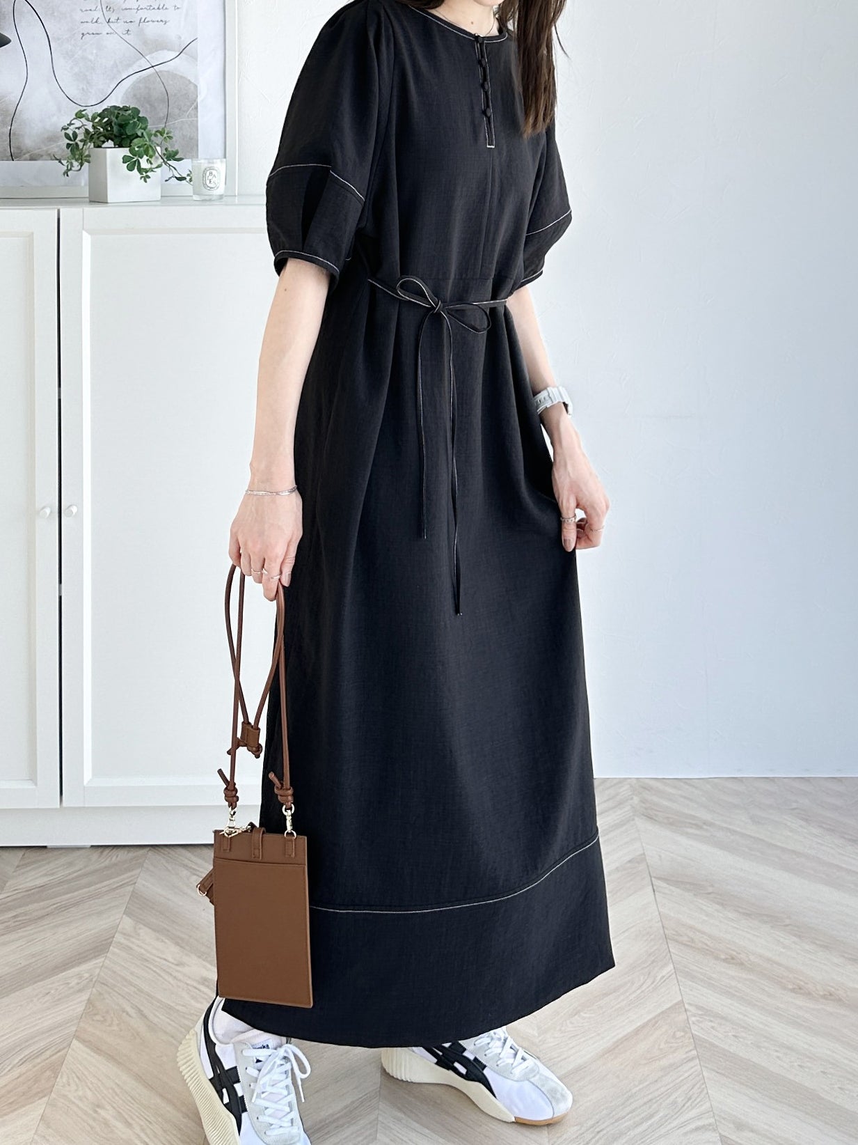 Front and back 2-way color-matched stitched lantern sleeve dress, 4 colors