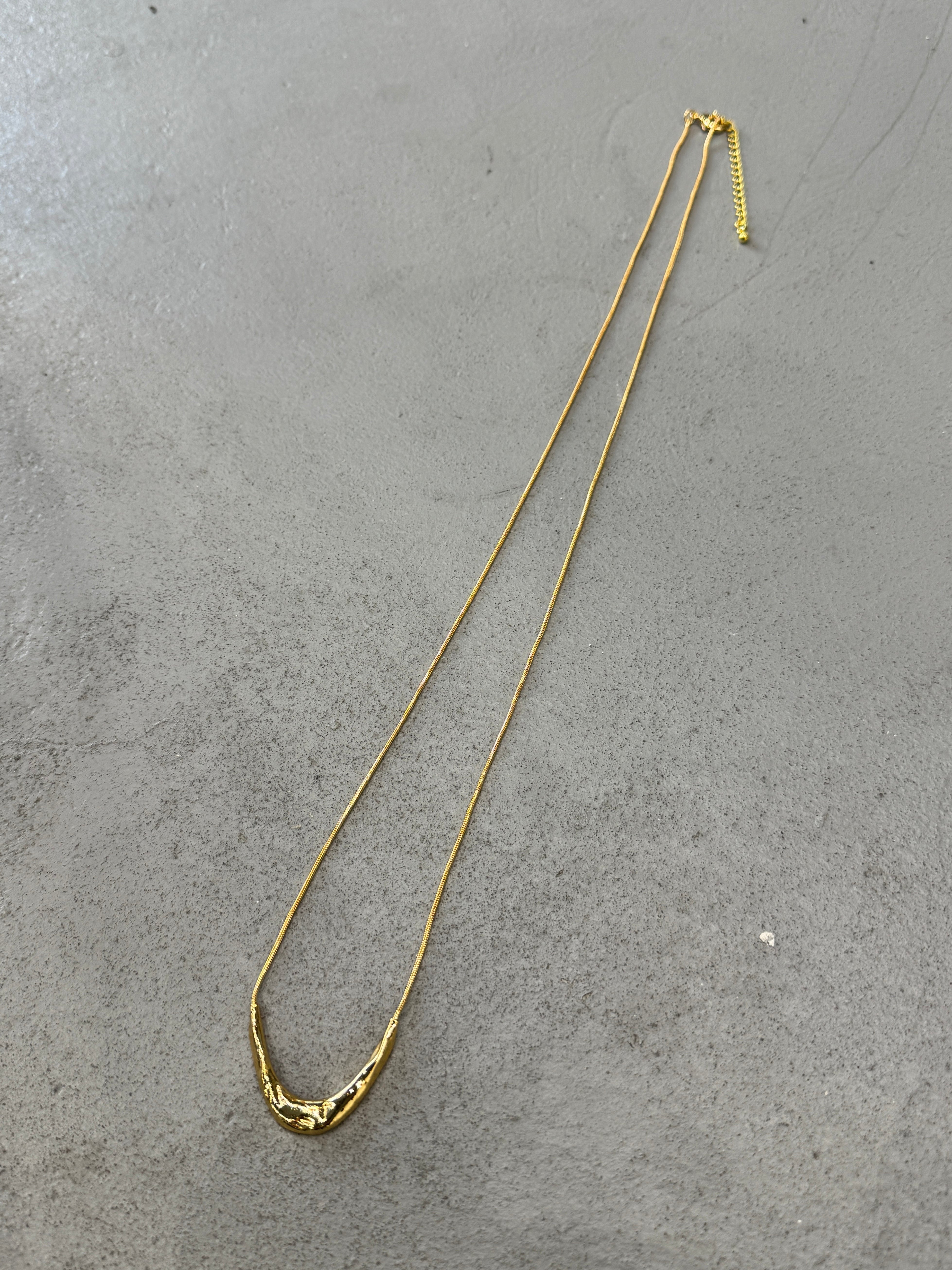 Nuance Wave Necklace 2 colors