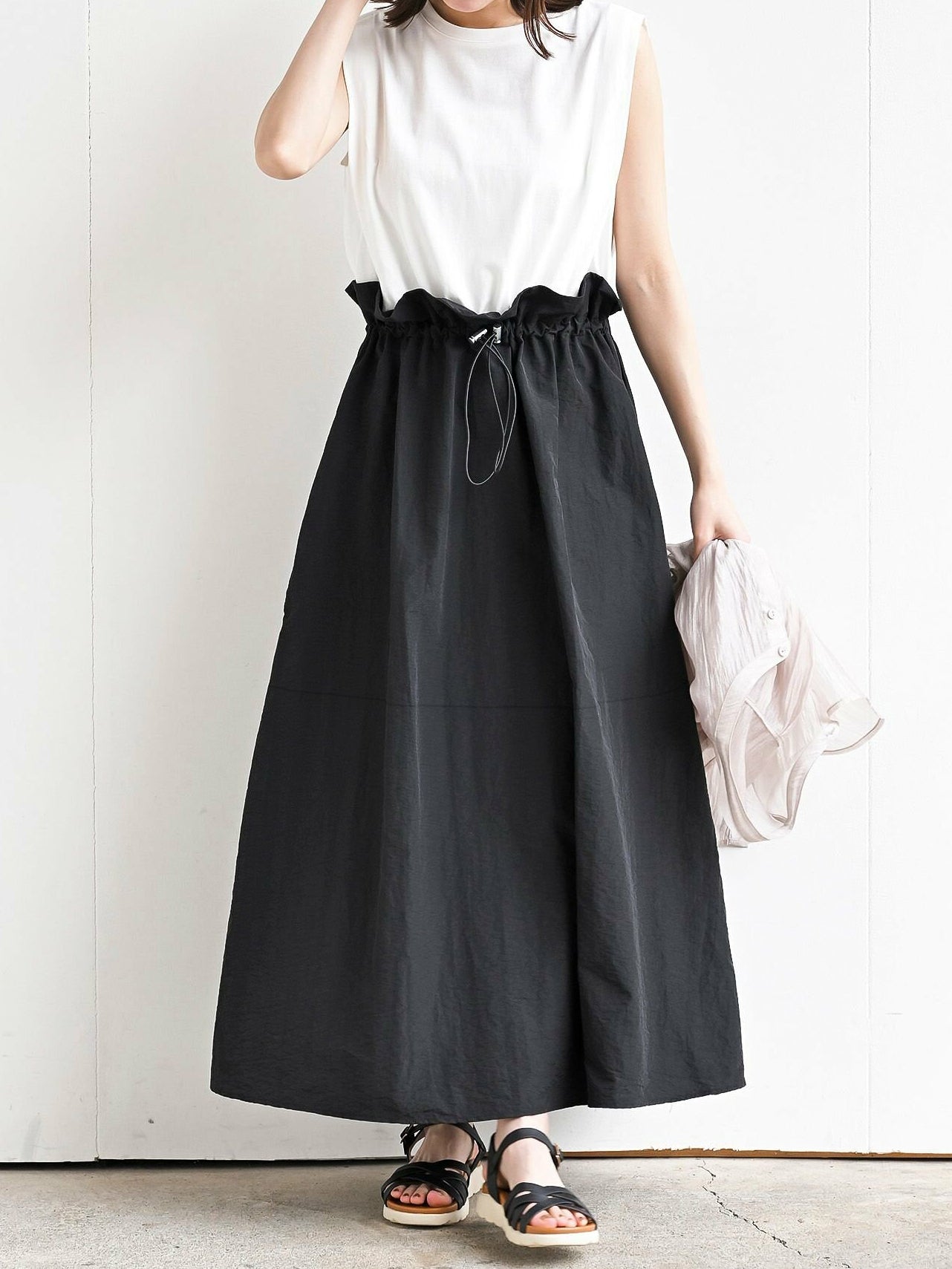 Cut and sewn docking drawstring frill dress in 5 colors