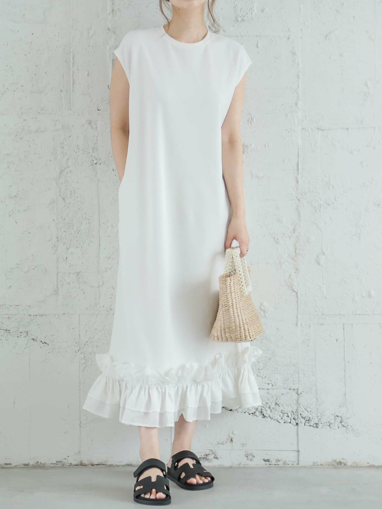 Frill hem dress in 4 colors