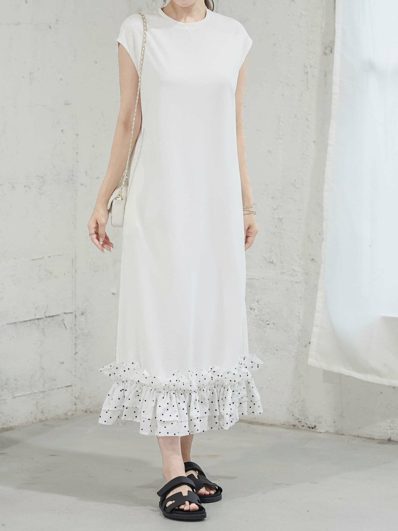 Frill hem dress in 4 colors