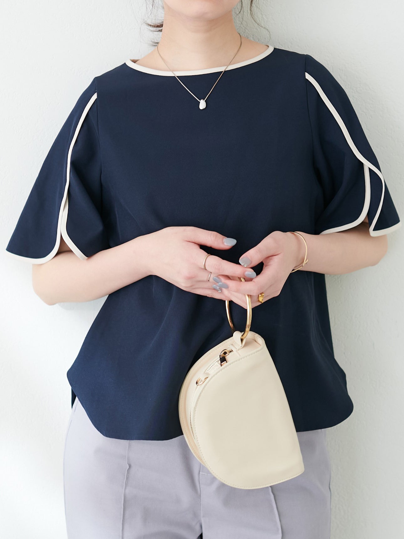 Back pearl Hachiware sleeve blouse 8 colors